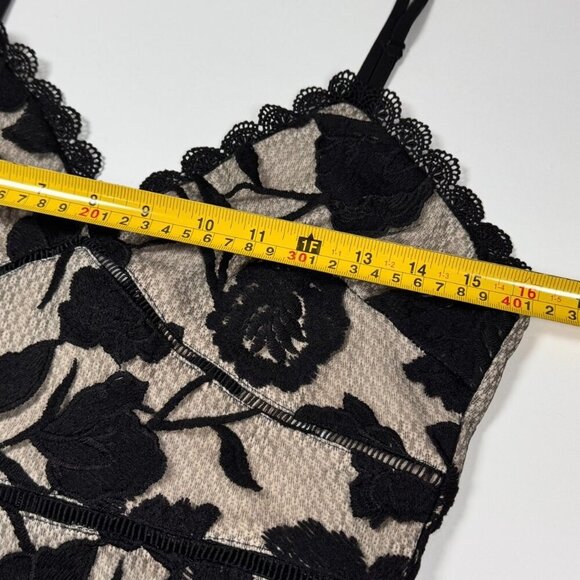 Lulus Floral Lace Midi Dress Sz S Black Gothic Romantic Event Formal Dark Fairy - Picture 9 of 14